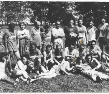 1985 - fotbal - ženatí vs. svobodní.