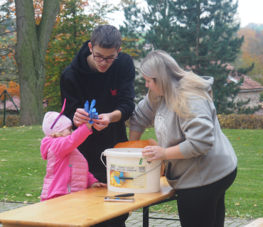 1.11.2025 Dlabání dýní.